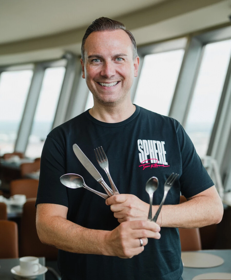 Tim Raue setzt im Restaurant Sphere auf HEPP CHIPPENDALE